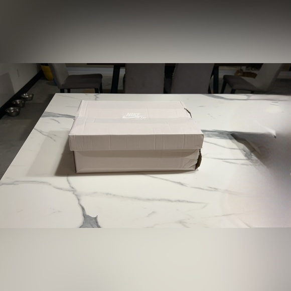 Nike af1 10.5 Brand new - Picture 2 of 3